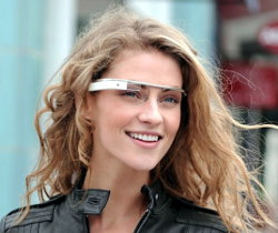 Google Glass в белом цвете