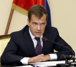 Медведев призвал развивать Крым