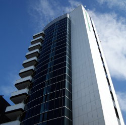 Фотография высотного здания