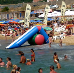 Поиски пляжа в Сочи могут стать трудной задачей в летний период