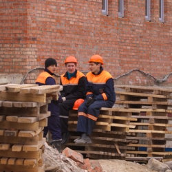 Фотография строителей на строительной площадке
